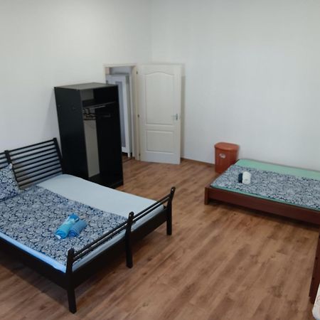 Big Cozy - Skyfall Apartment 3 Bdrm 6 Beds 1&Half Baths บูดาเปสต์ ภายนอก รูปภาพ