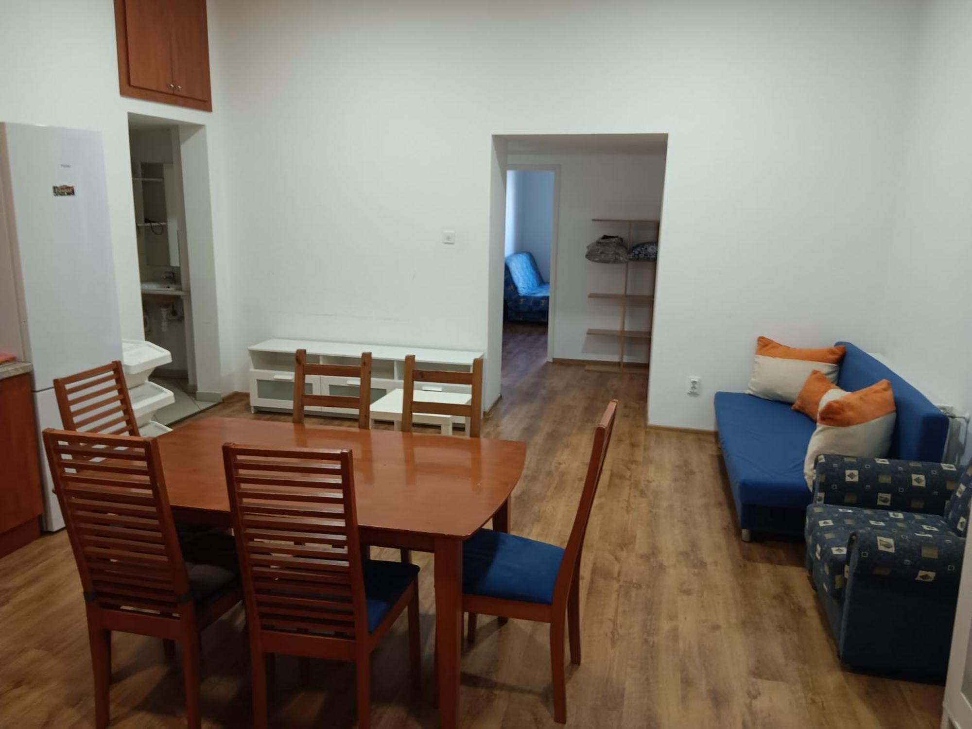 Big Cozy - Skyfall Apartment 3 Bdrm 6 Beds 1&Half Baths บูดาเปสต์ ภายนอก รูปภาพ